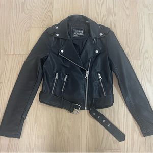 New without tags never worn Levi's biker jacket size small vegan leather